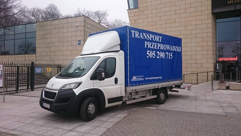 Samochód ALO Transport do przeprowadzek mieszkań, domów i biur w Gdyni